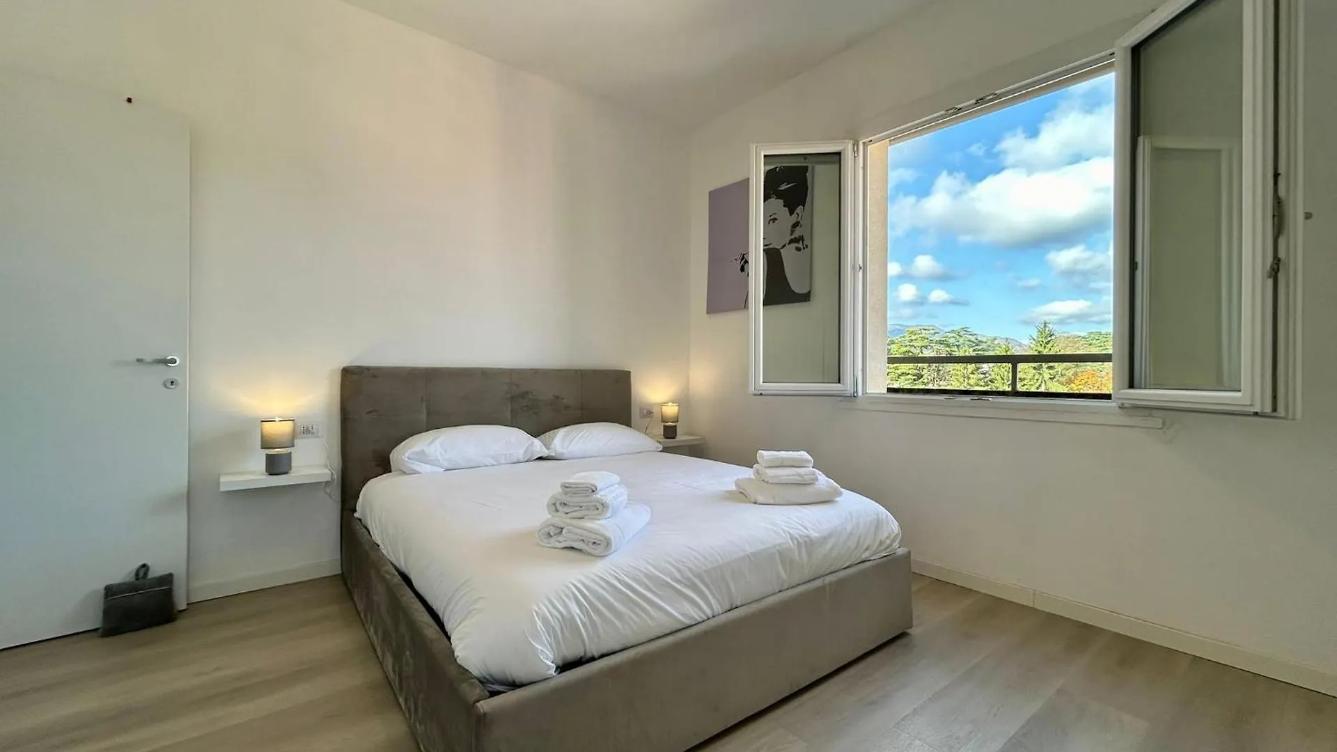 Kibilu - Luxury Penthouse City Center Varèse