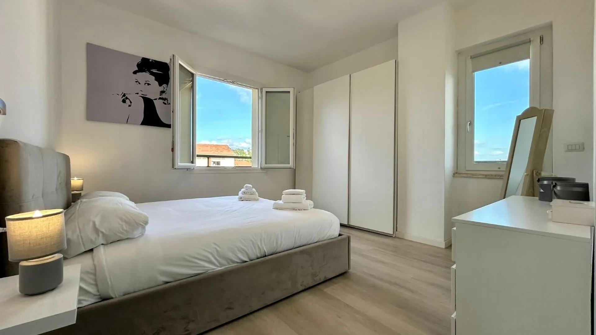 Kibilu - Luxury Penthouse City Center Varèse Appartement