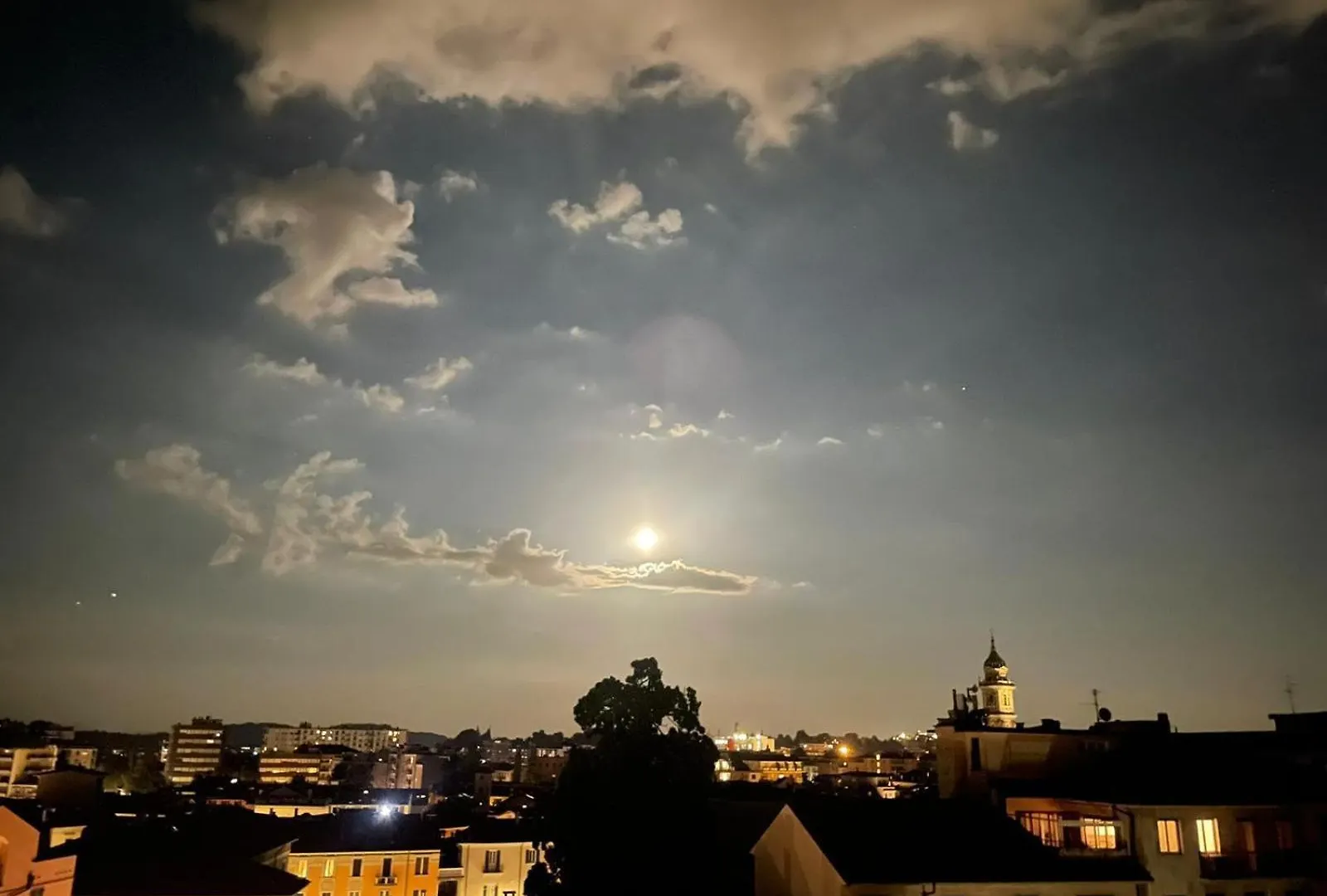 Kibilu - Luxury Penthouse City Center Varèse