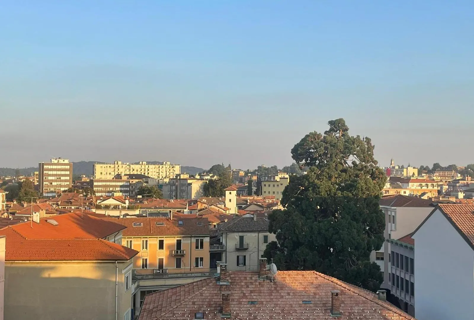 Kibilu - Luxury Penthouse City Center Varèse Appartement